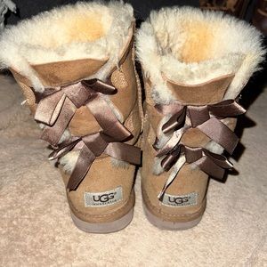 Ugg boots with bow